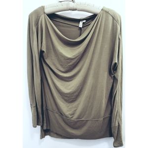 We The Free flowy off the shoulder tee XS